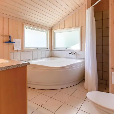 Дом отдыха Amazing In With Kitchen *